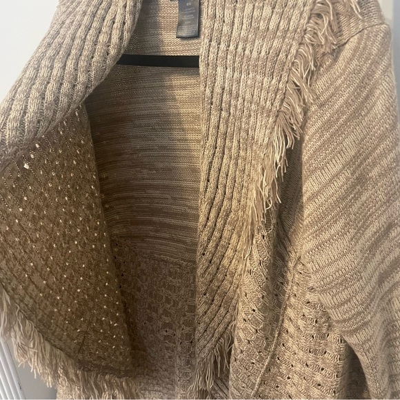 Size M Style & Co Fringe Trim Tan Sweater. Boho vibes EUC. - Picture 2 of 7